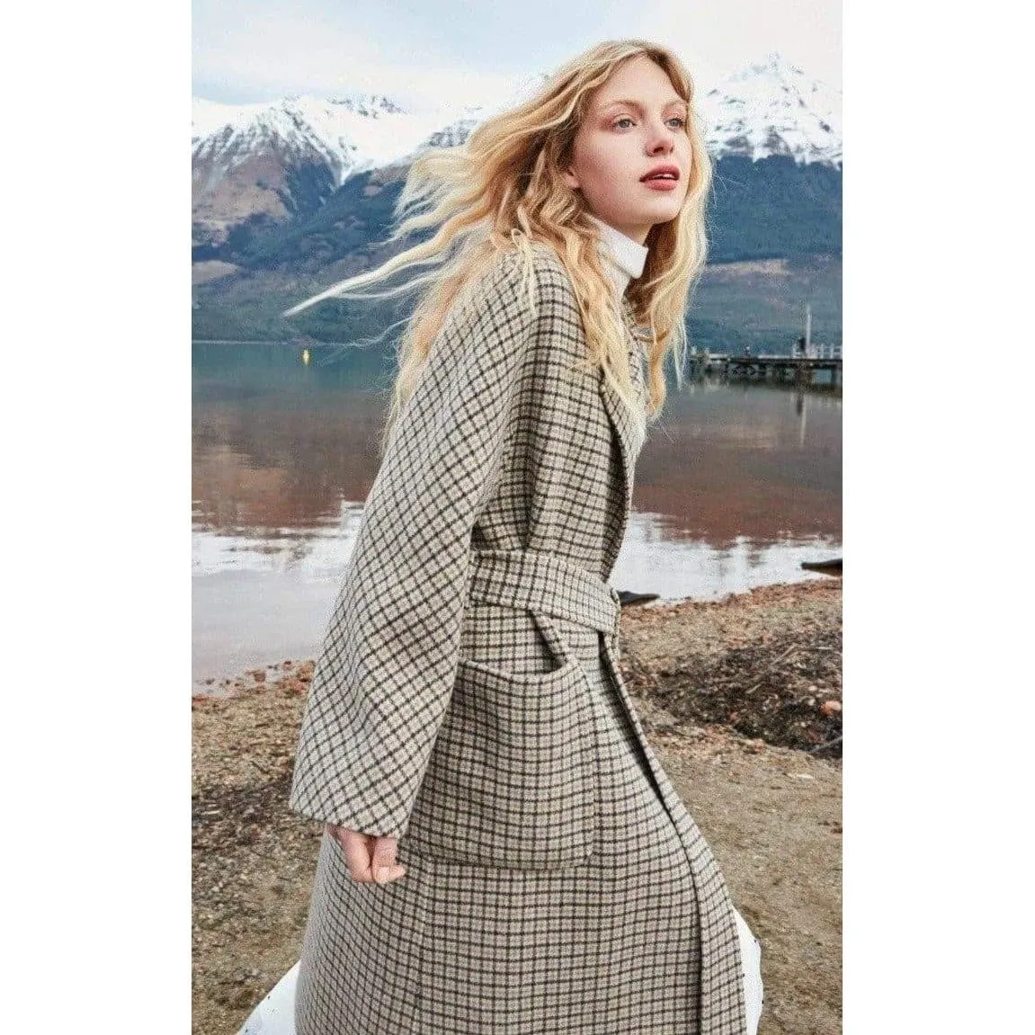 VINTAGE LONG PLAID MINIMALIST OVERCOAT